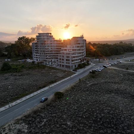 Allure Beach Resort Aparthotel Primorsko Exterior photo