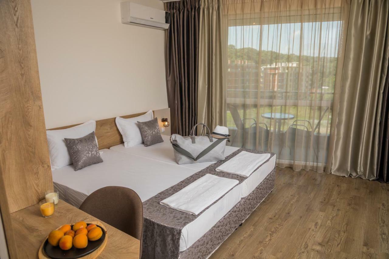 Allure Beach Resort Aparthotel Primorsko Exterior photo