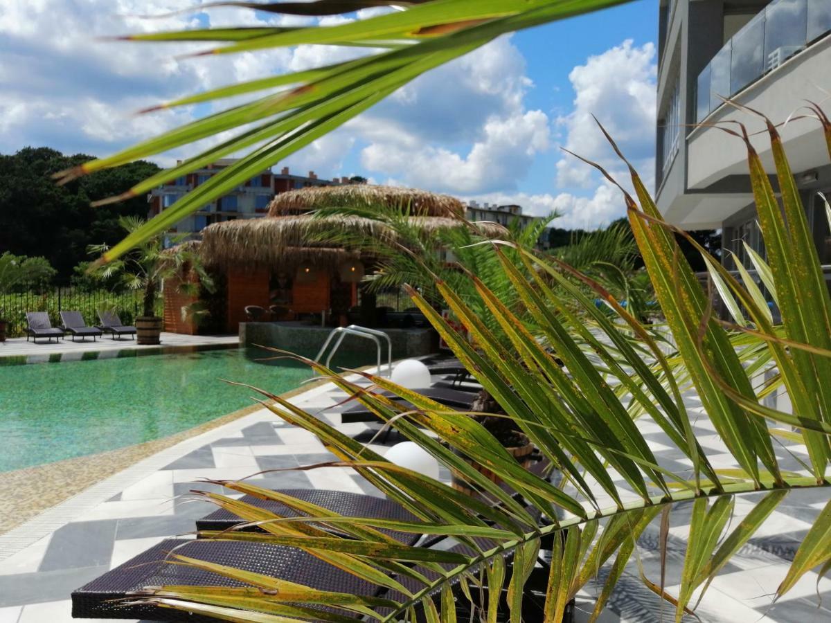 Allure Beach Resort Aparthotel Primorsko Exterior photo