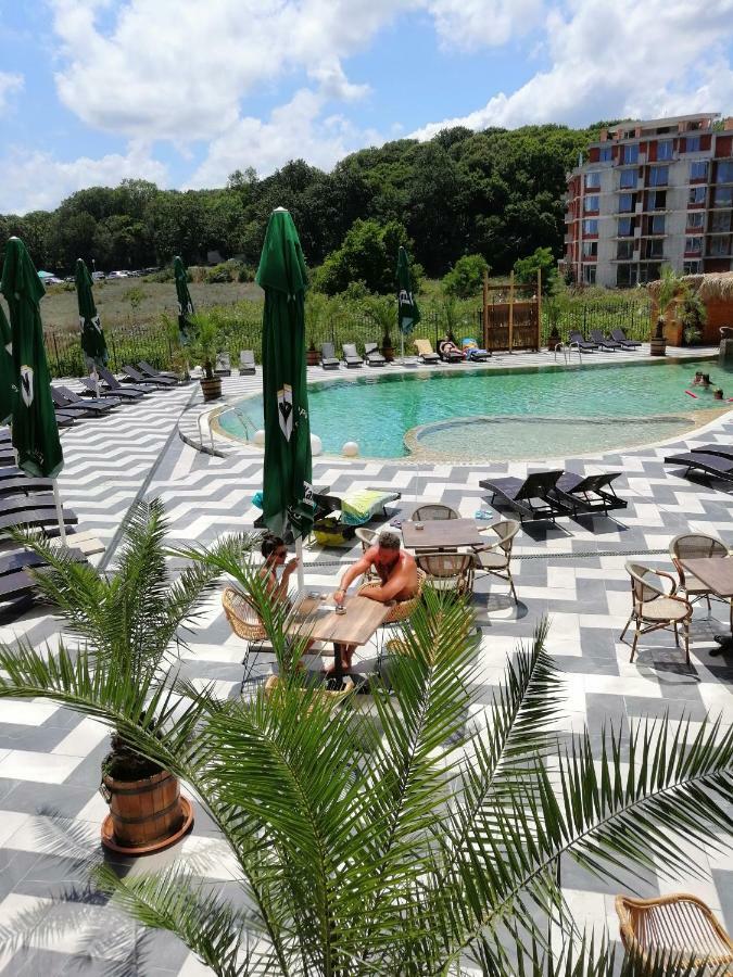 Allure Beach Resort Aparthotel Primorsko Exterior photo