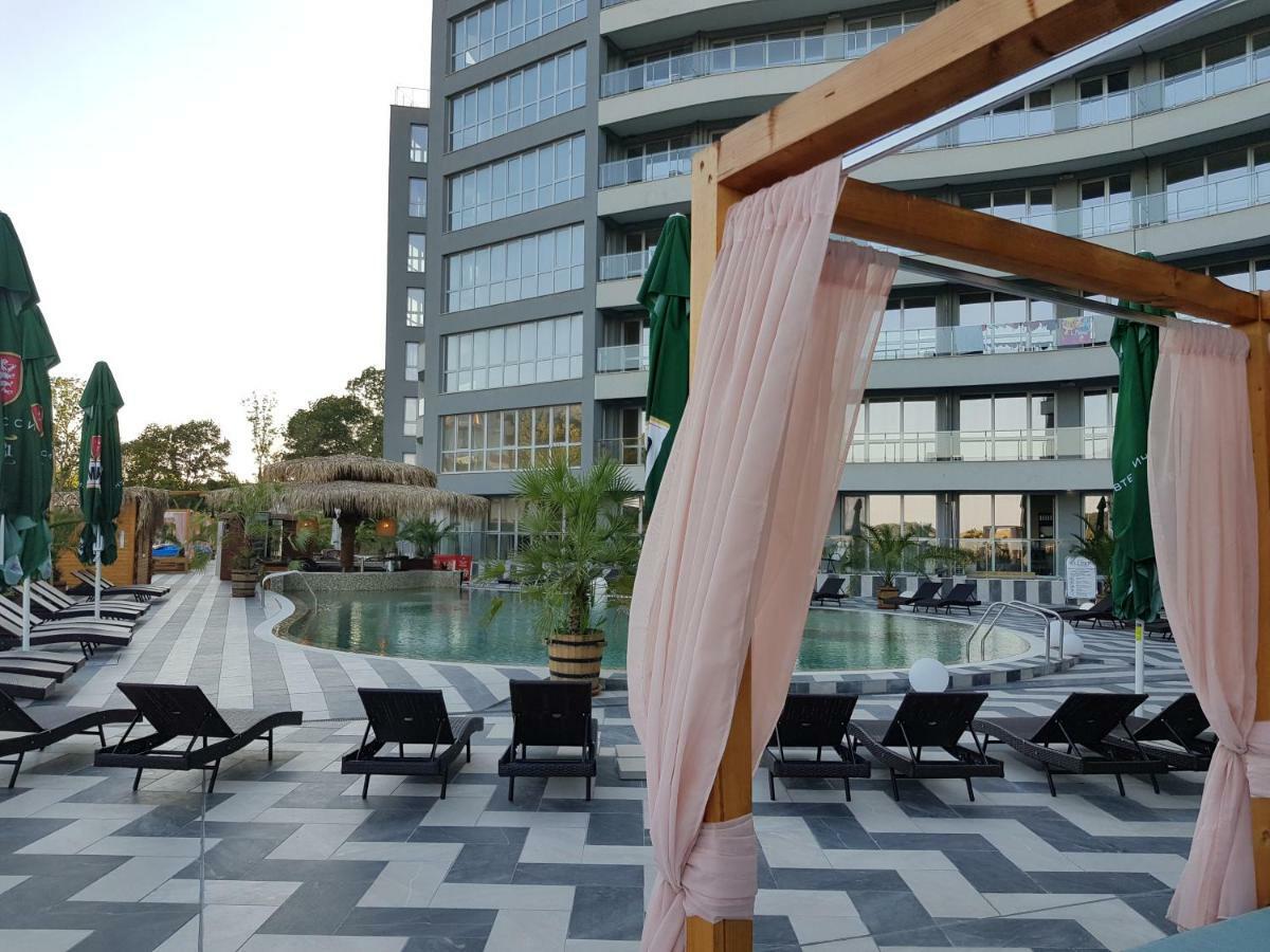 Allure Beach Resort Aparthotel Primorsko Exterior photo